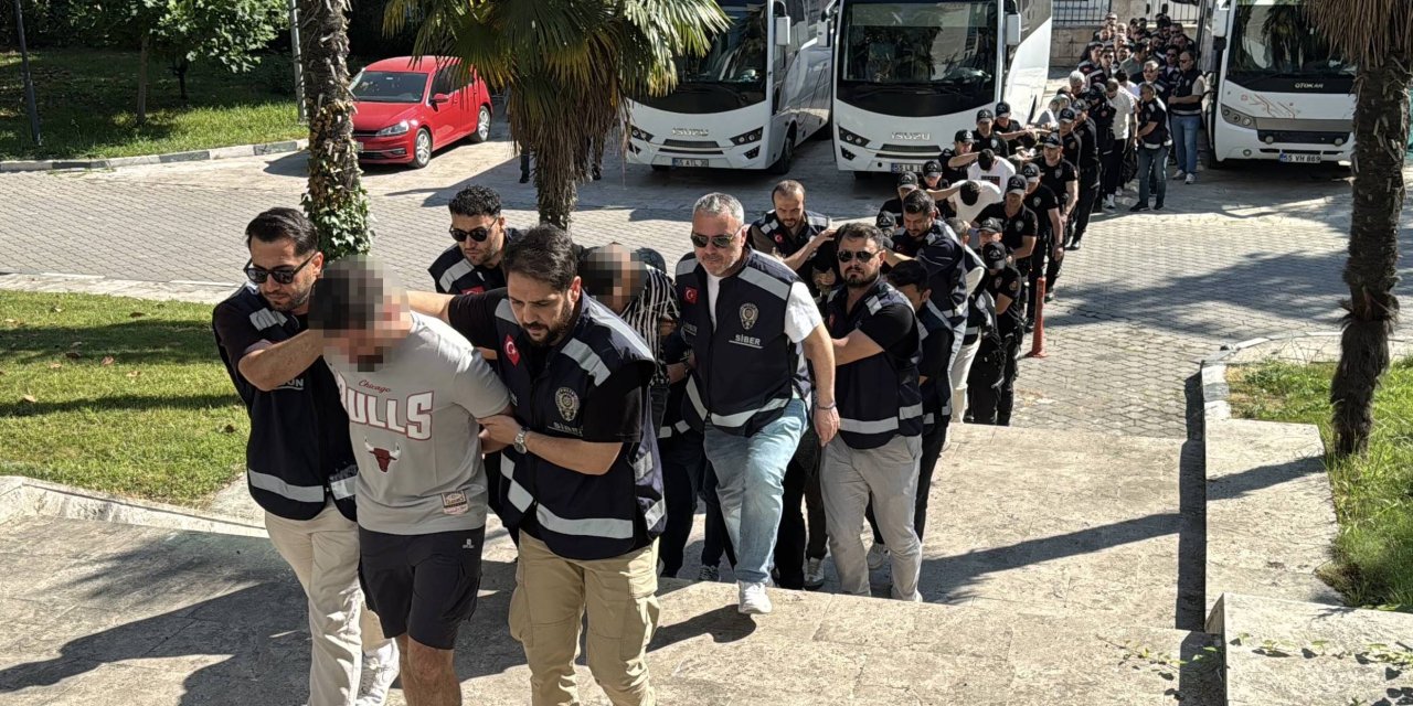 Gözaltına alınan 52 zanlıdan 27'si adliyeye sevk edildi