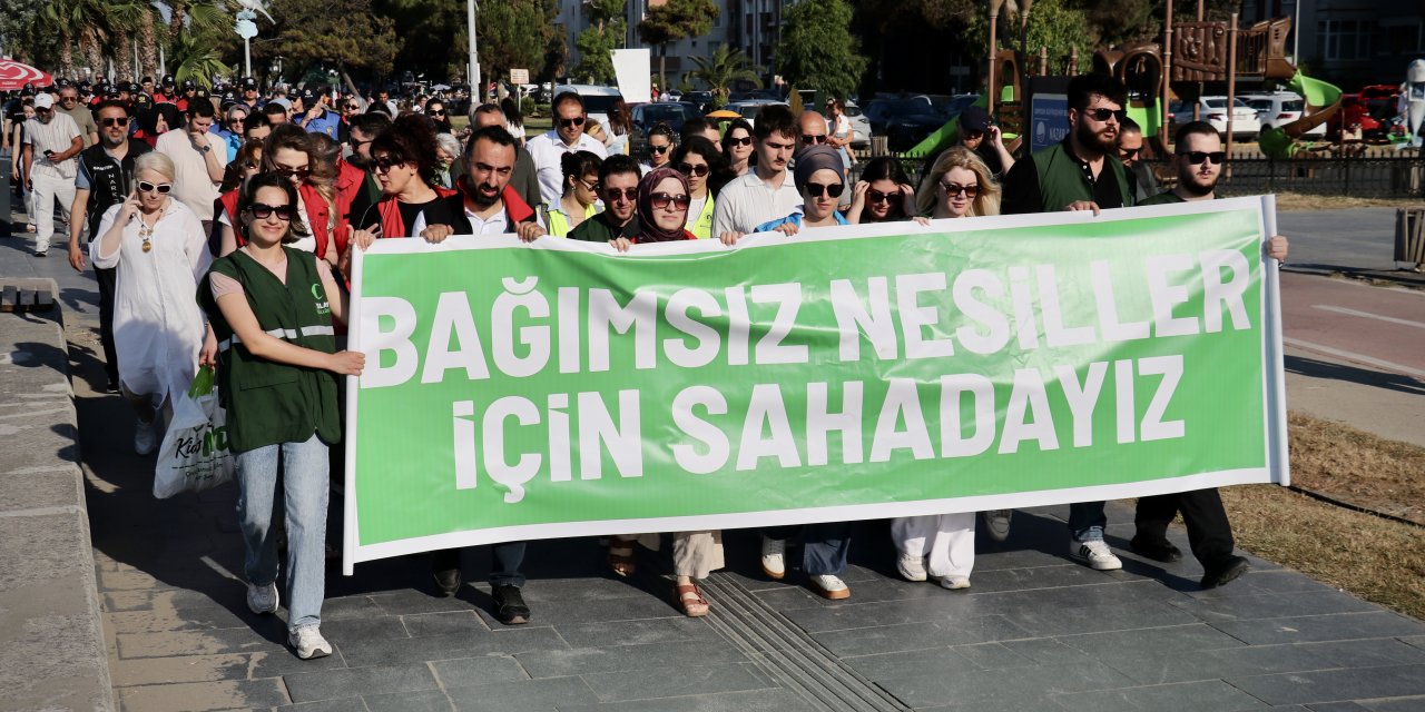 Yeşilay tarafından bağımlılığa karşı farkındalık yürüyüşü gerçekleştirildi