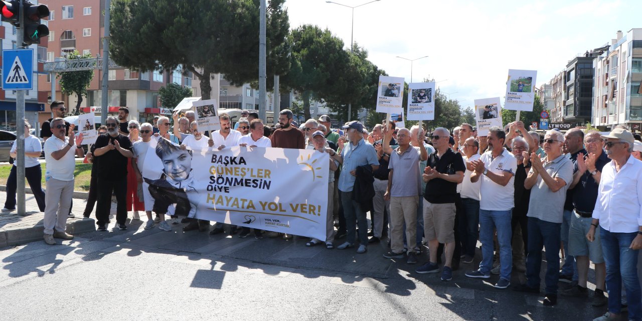 Yaya geçidinde yolu kapatıp eylem yaptılar