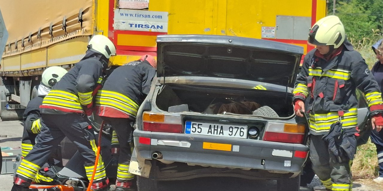 Trafik kazasında karı koca hayatını kaybetti