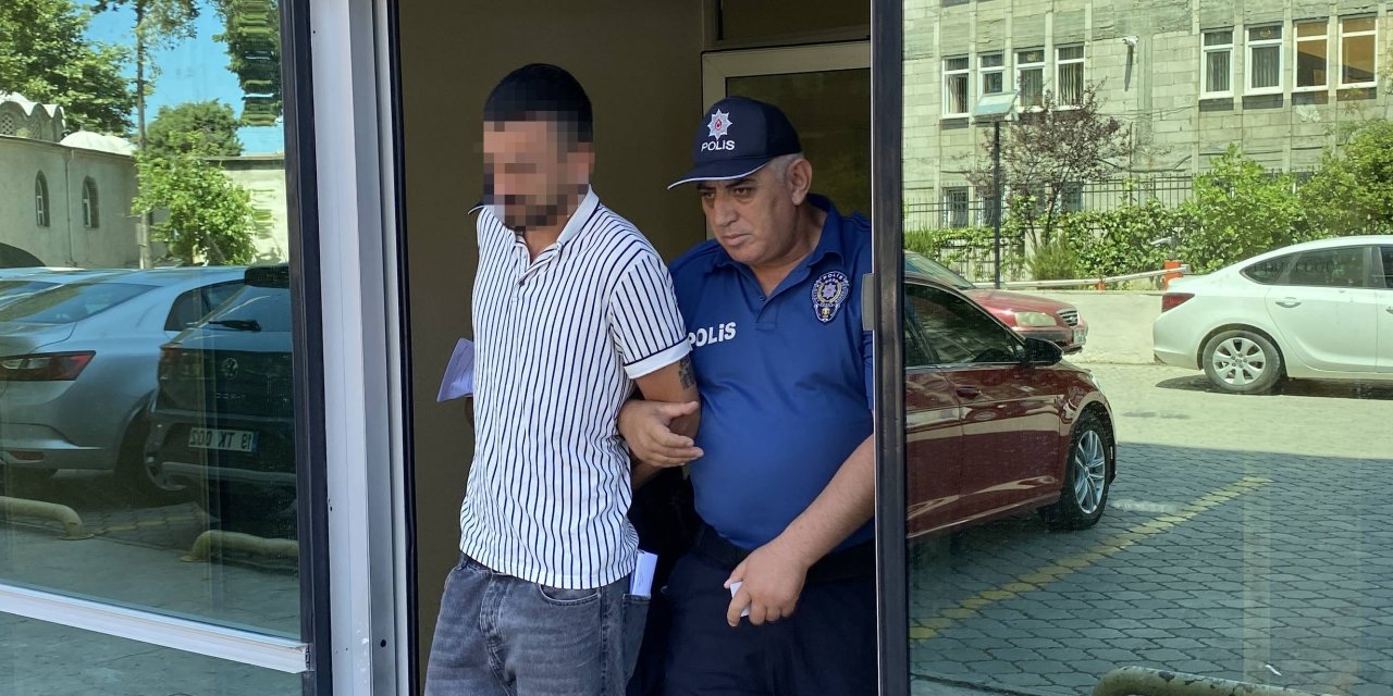 Benim yanımda çöp toplayamazsın dedi, burnunu kırdı