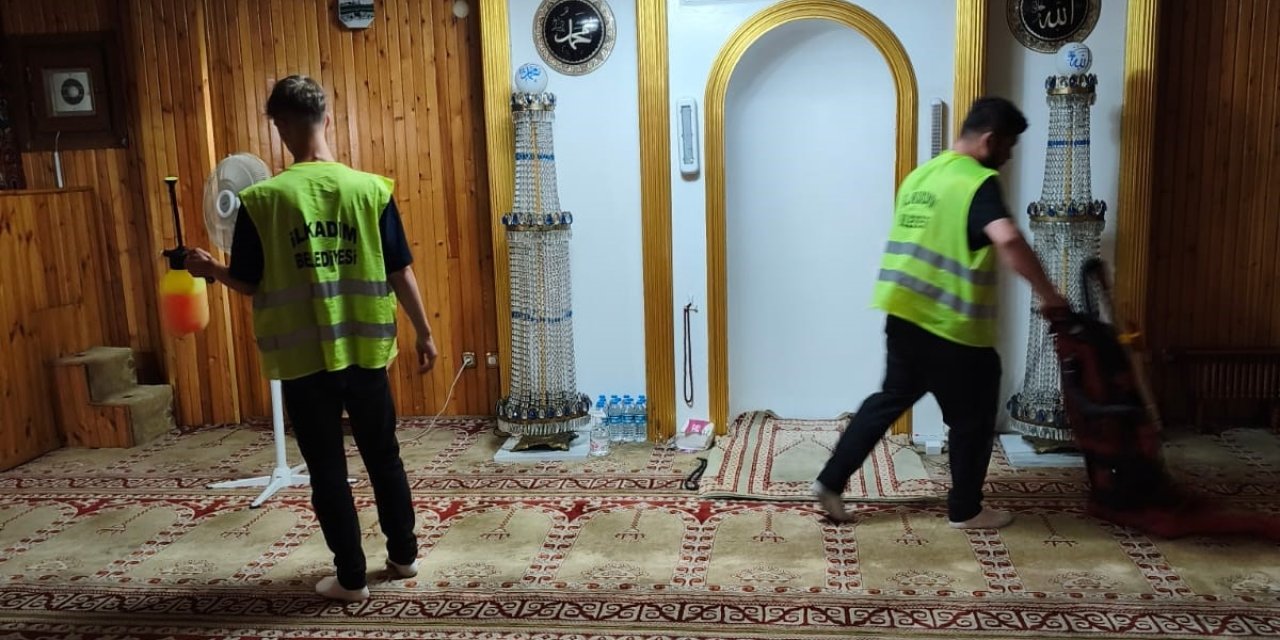 İlkadım ibadethanelerinde hijyen için yoğun mesai