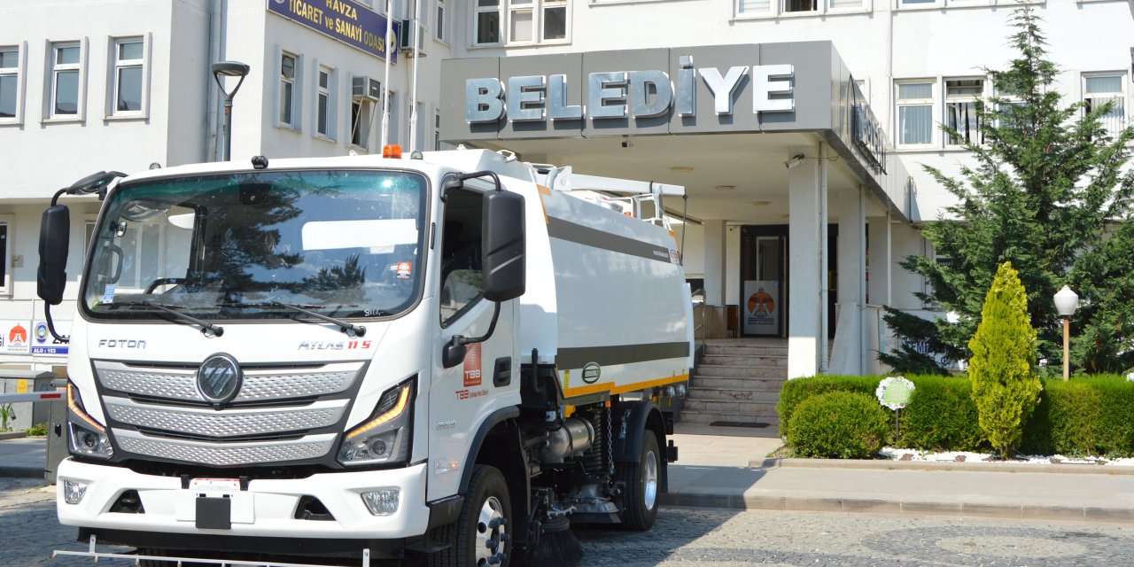 Havza'ya hibe edilen yol süpürme aracı hizmete girdi