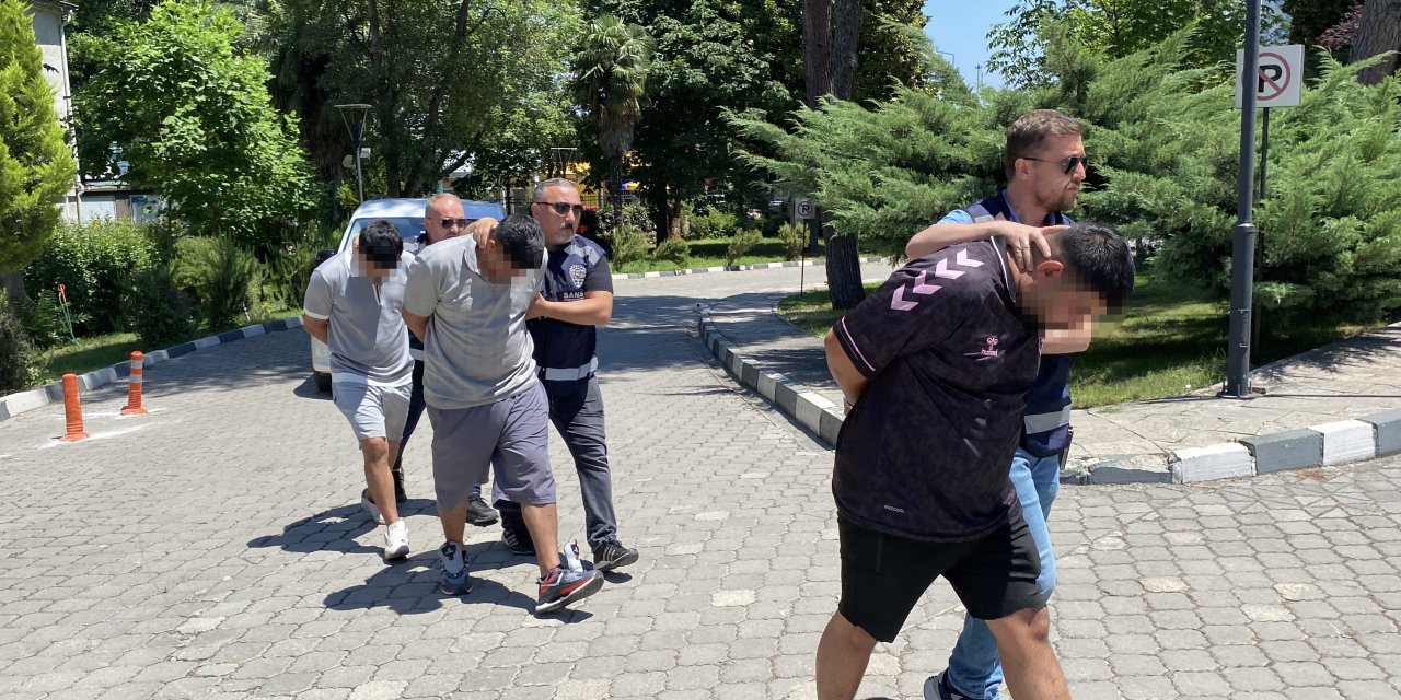 Silahlı kavgada 3 kişi yaralandı