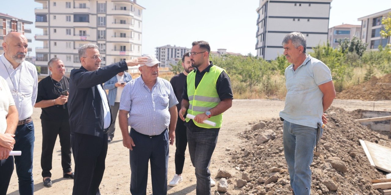 İlkadım parklarında yenileme mesaisi