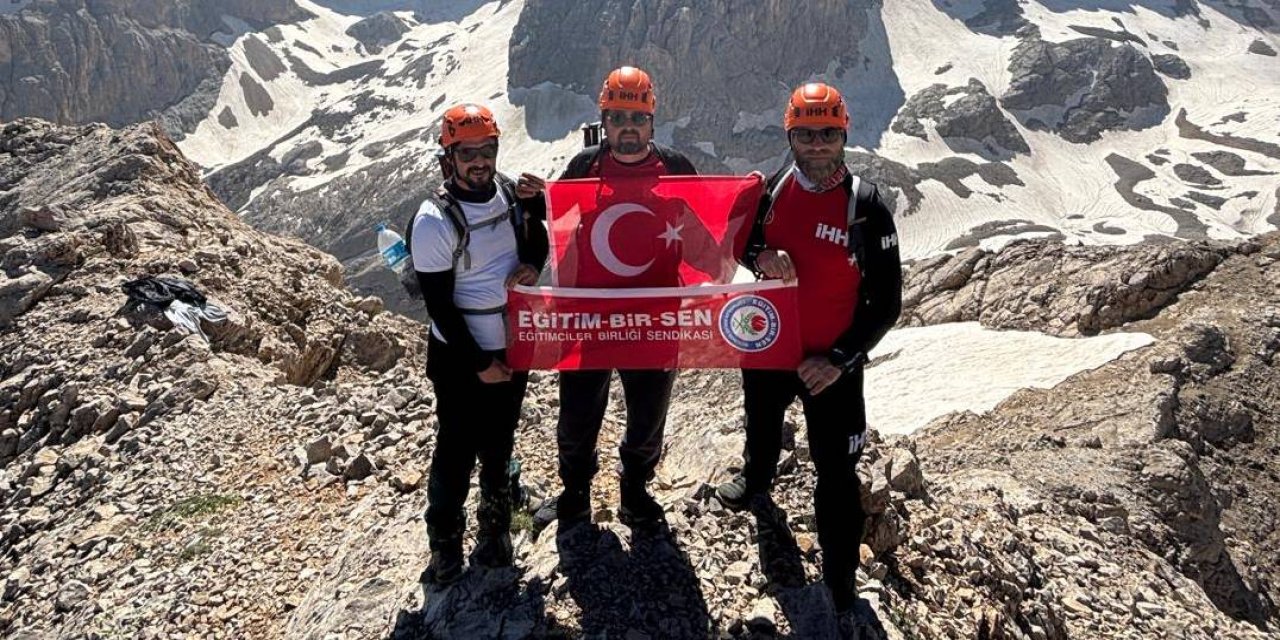 15 Temmuz zirve yürüyüşü yapıldı