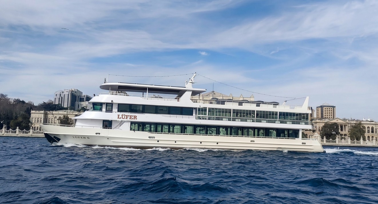 İstanbul Boğazı’nda Özel Bir Deneyim İçin Doğru Tekne Seçimi