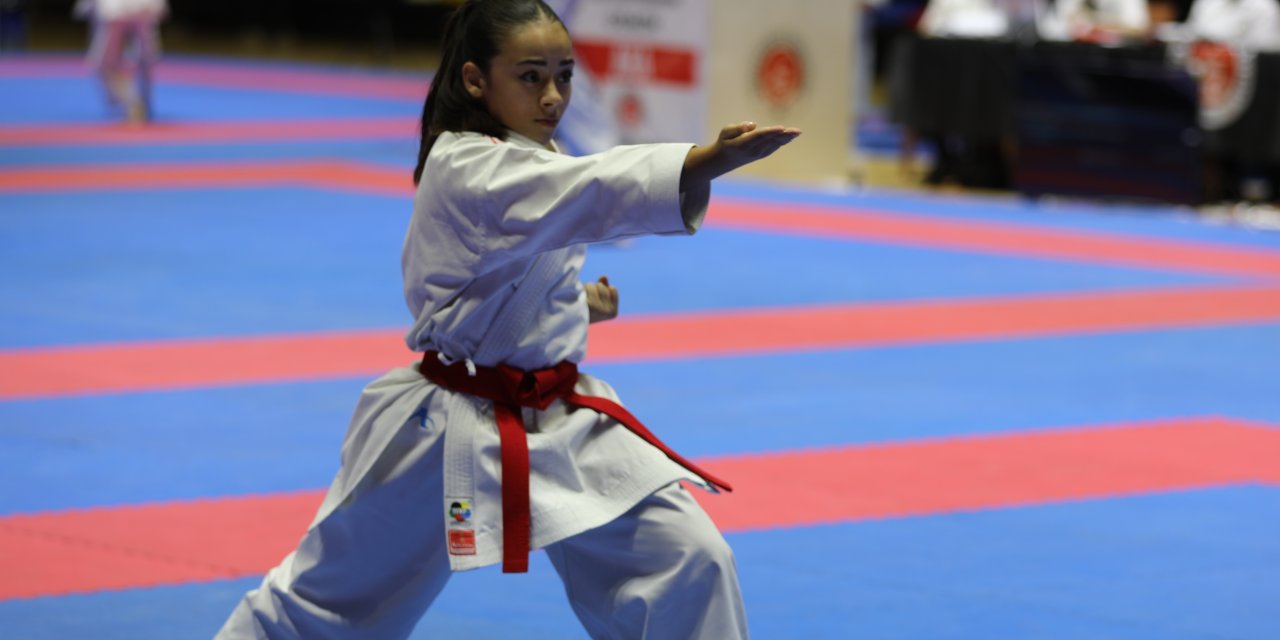 Türkiye Ümit, Genç 21 Yaş Altı Karate Şampiyonası, Samsun'da başladı