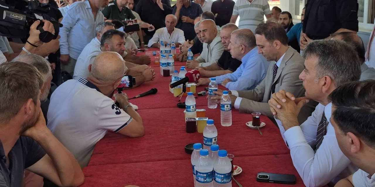 Ümit Özdağ Samsun'da temaslarda bulundu