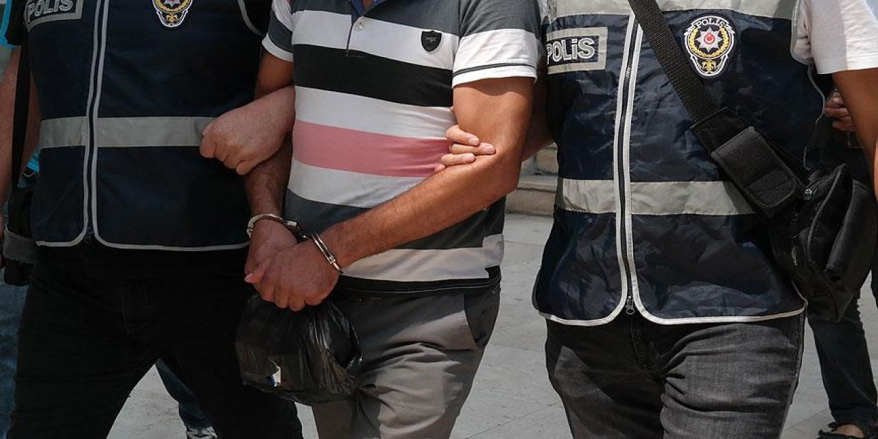 Tekkeköy'de ruhsatsız silah operasyonu: 2 gözaltı