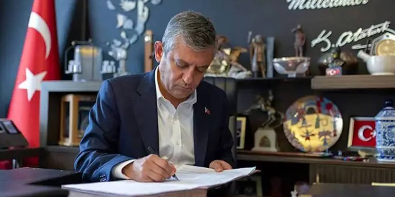 Özgür Özel'in partisinin adı Yeni Parti oldu