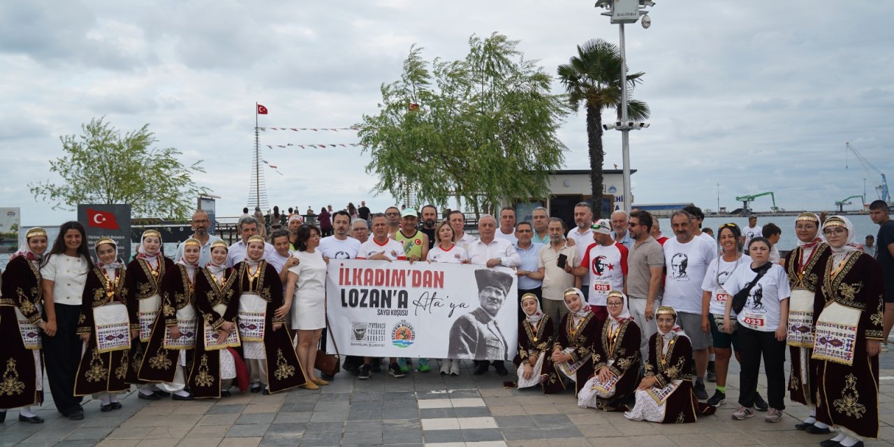 Atakum'da Ata’ya Saygı Koşusu düzenlendi