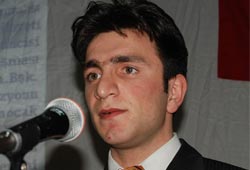 Gençler şehitleri unutmadı