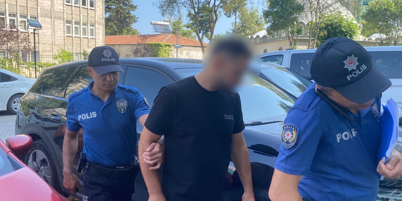Araçtan sarkıp konvoyu çekerken minibüse çarptı