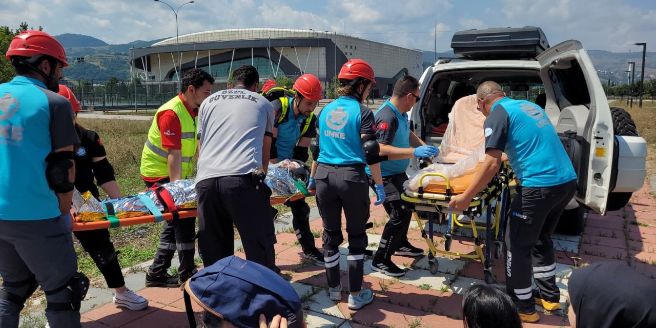 Tramvay kazasına müdahale tatbikatı yapıldı