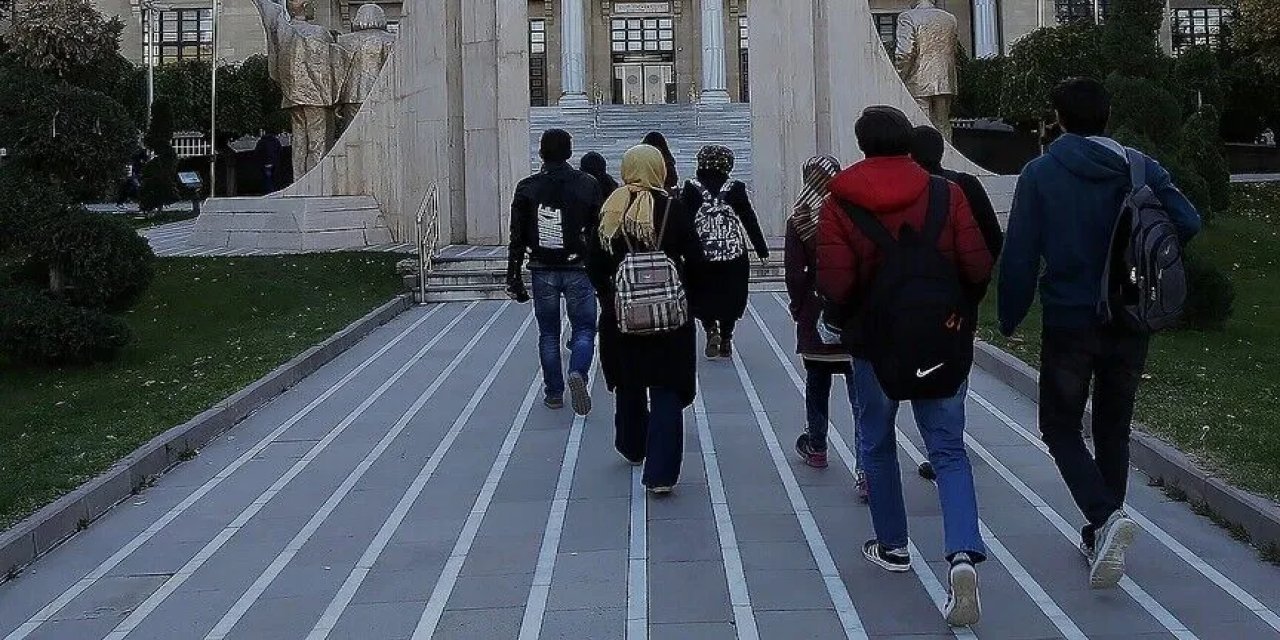 Kısa dönem ikamet izni 1 yıl daha uzatılabilecek