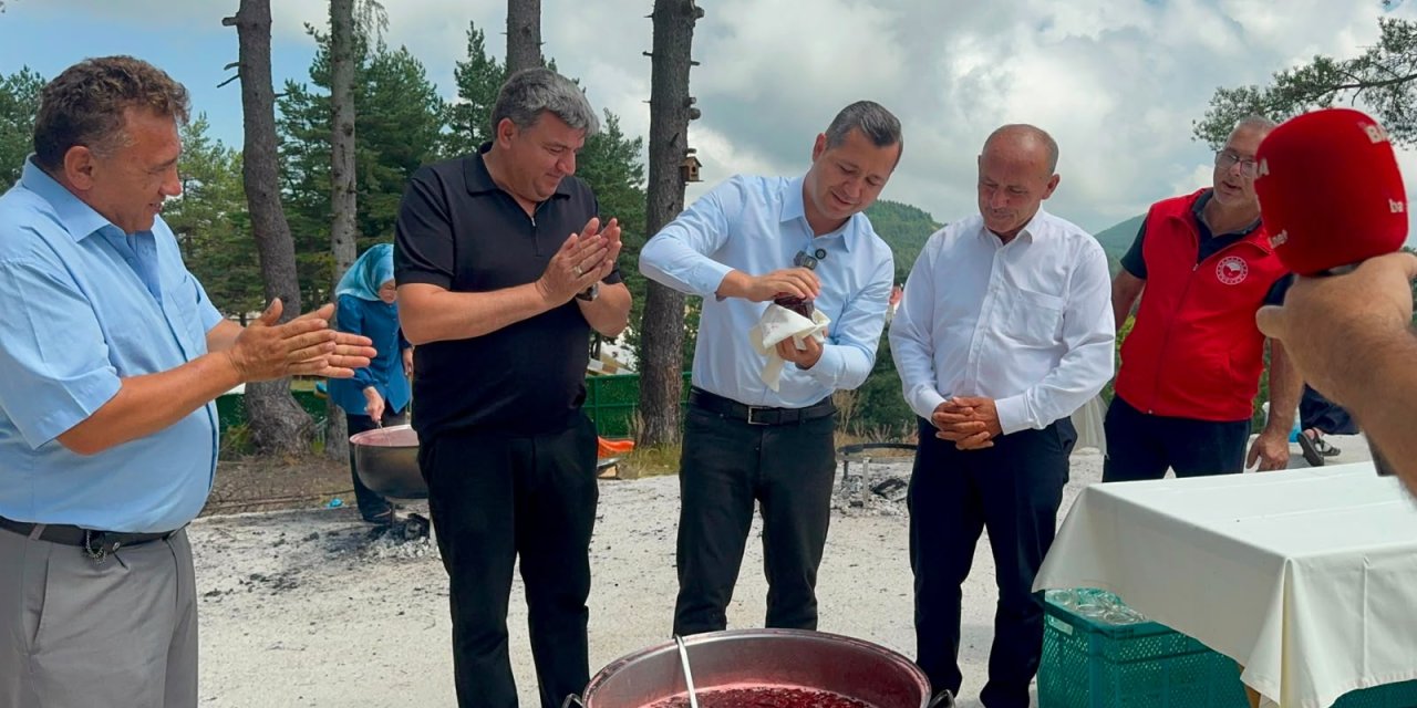 Alaçam Belediyesi çilek reçeli üretti