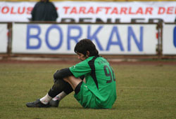 Ercüment yığıldı kaldı
