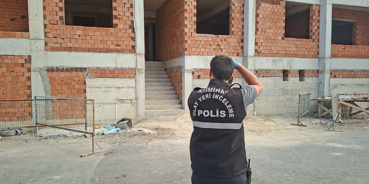 İnşaat halindeki binanın 4'üncü katından düşen kişi yaralandı