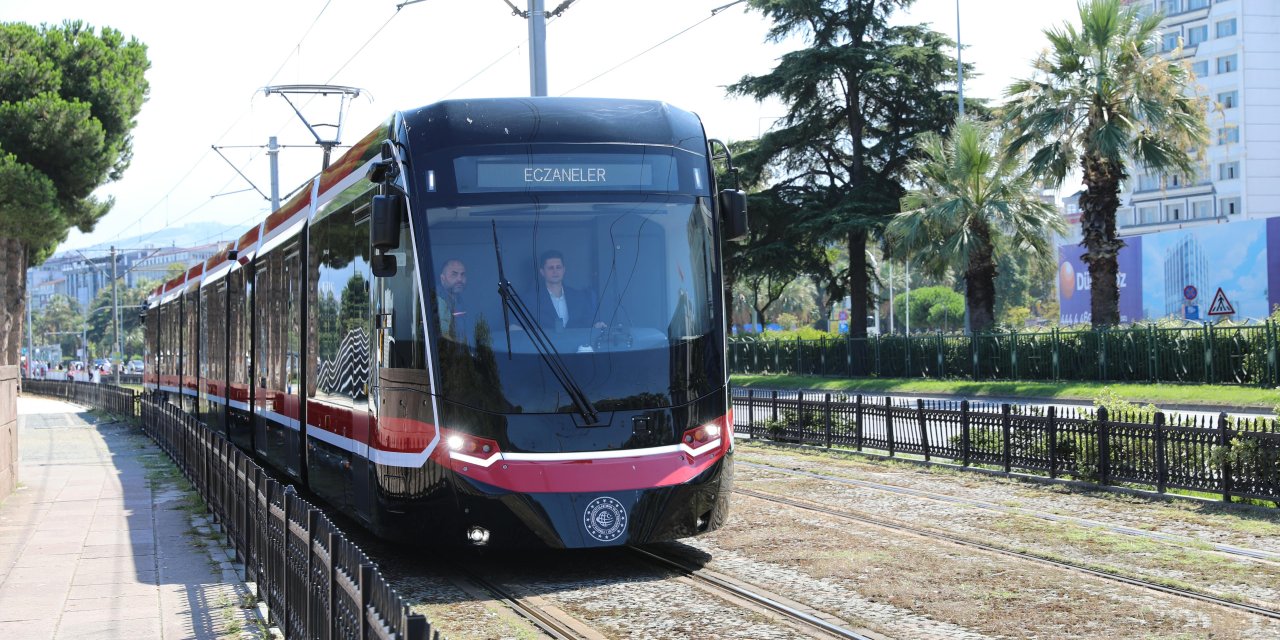 Yeni tramvaylar göz doldurdu