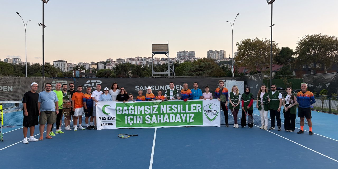 Yeşilay Spor Kulübü gençlere yönelik tenis etkinliği düzenlendi