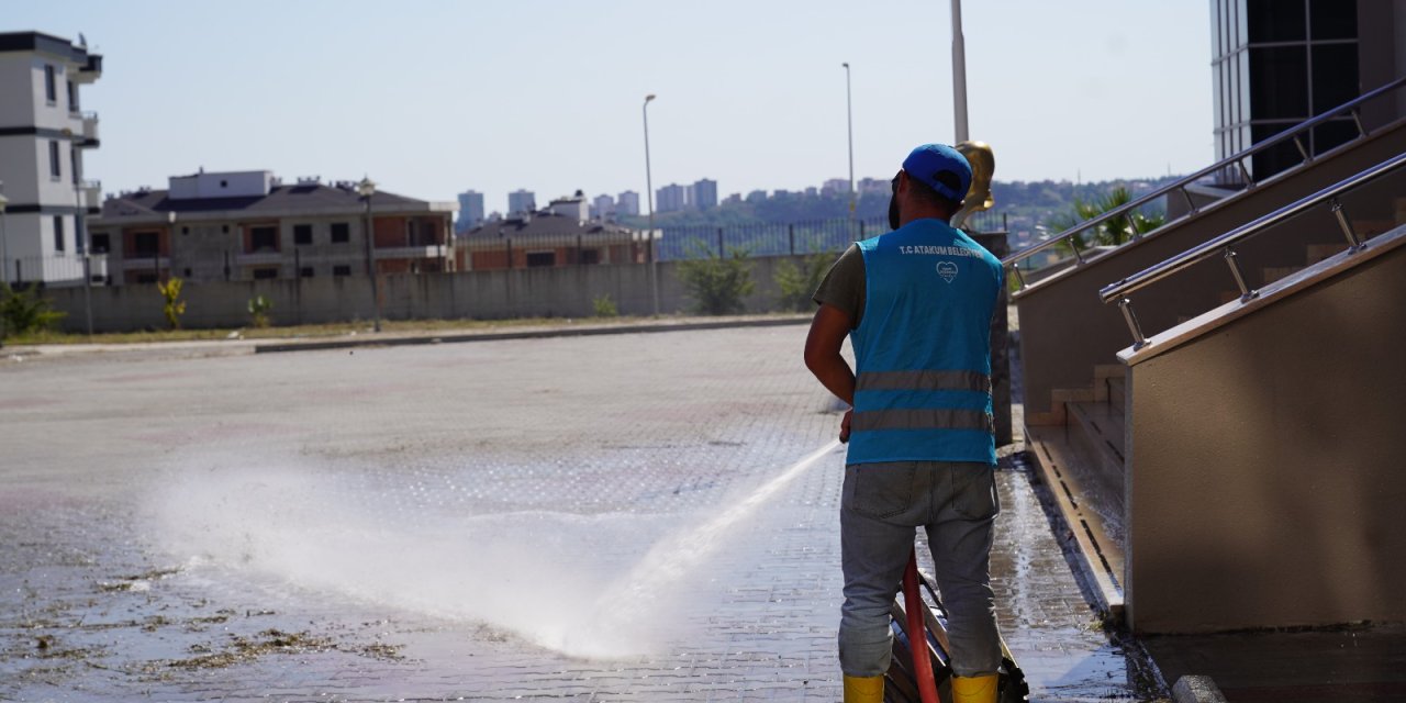 Atakum’daki okullarda yoğun temizlik mesaisi