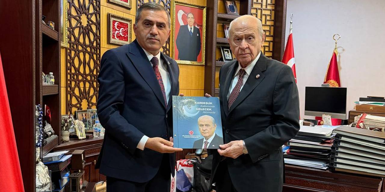 Mazbatasını Devlet Bahçeli’ye takdim etti