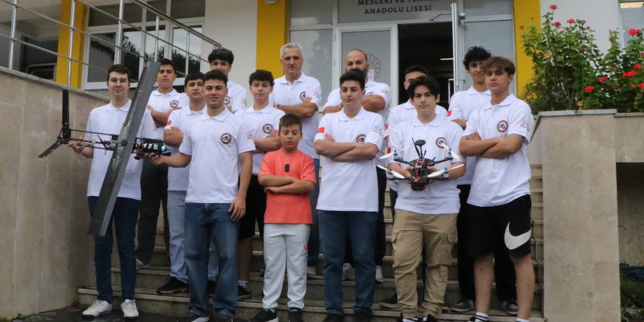 Samsun’da öğrenciler insansız hava aracı tasarladı