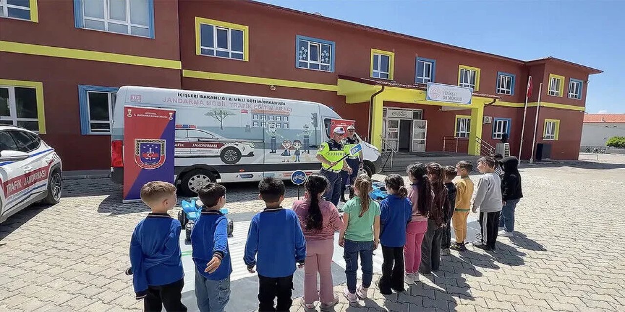 İçişleri Bakanı Çiftçi, 81 ildeki okullarda ve çevrelerinde uygulanacak güvenlik tedbirlerini açıkladı