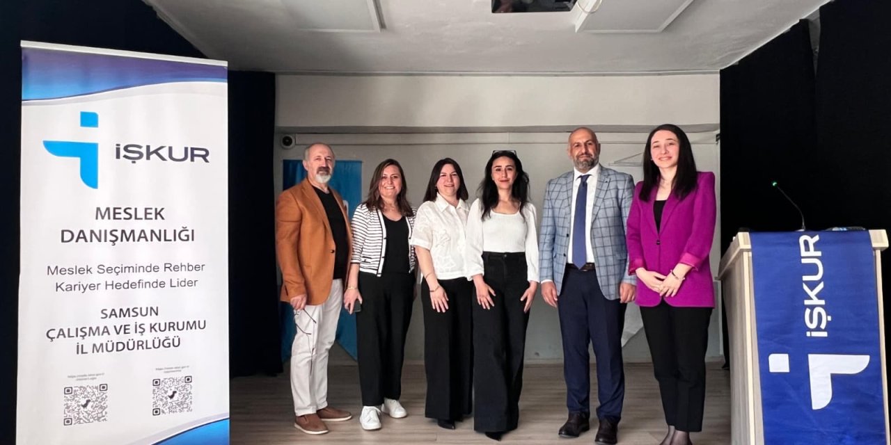 İŞKUR lise öğrencilerine kariyer rehberliği yapıyor