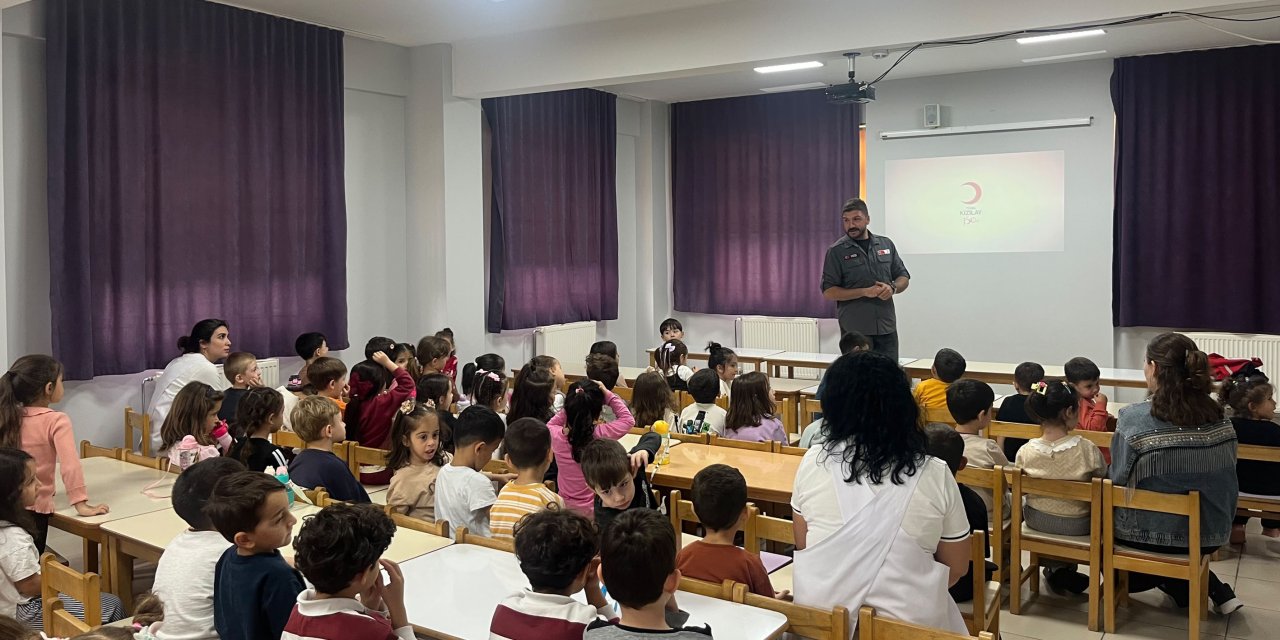 Kızılay'dan öğrencilere afet farkındalığı eğitimi