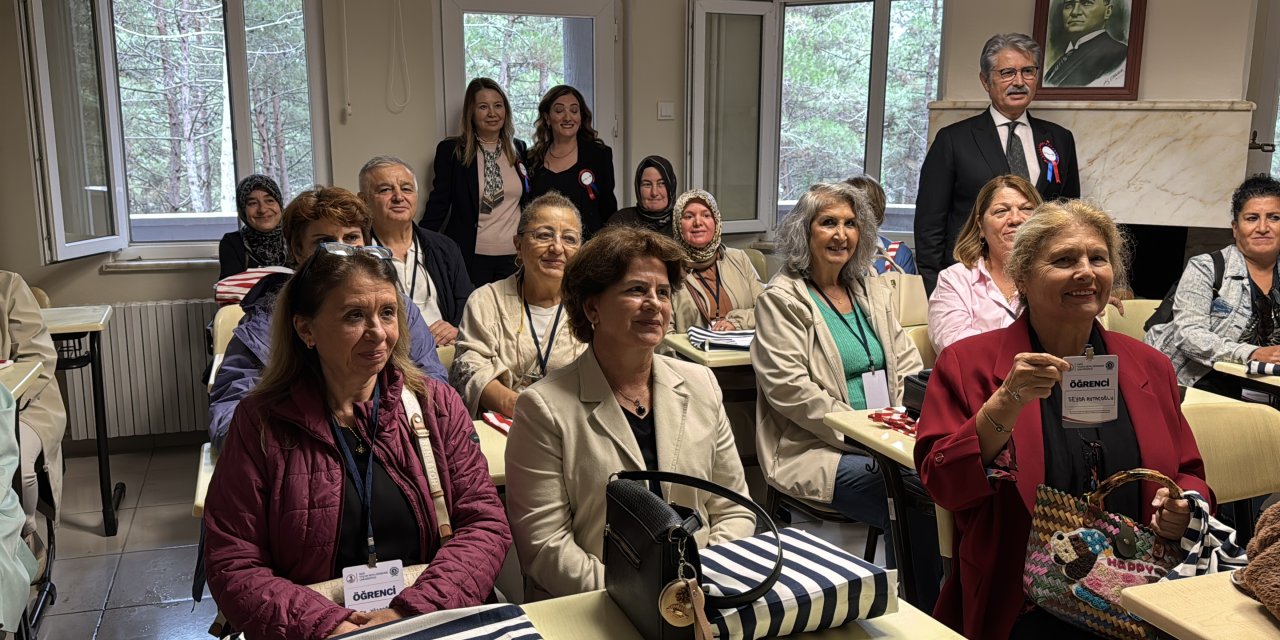 Samsun'da ‘Yaşam Boyu Öğrenme Üniversitesi’ açıldı
