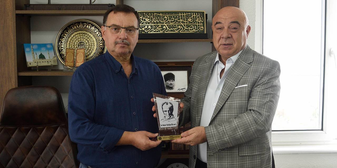 Turan Özön'den Adnan Bahadır'a ziyaret