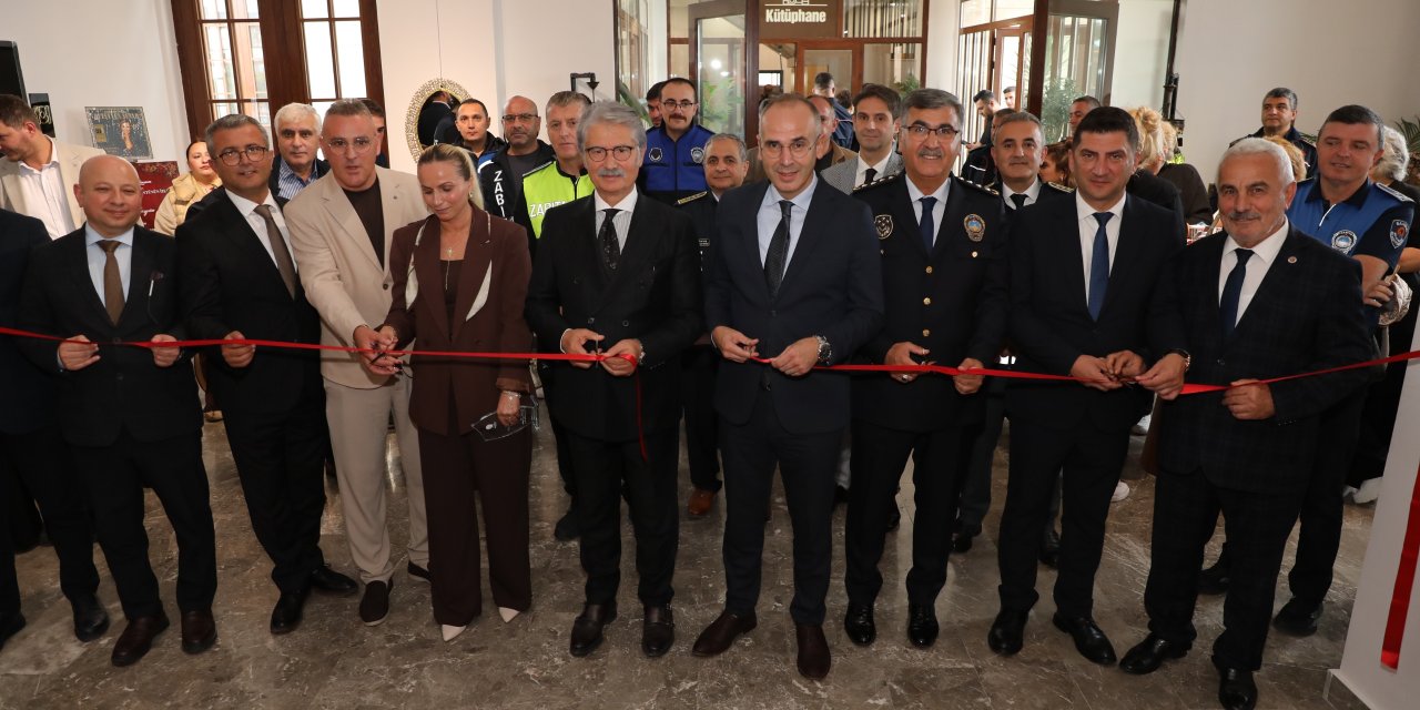 Zabıtanın 15 yıllık antika tutkusu sergiye dönüştü