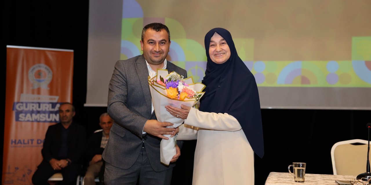 Yazar Saliha Erdim Vezirköprü'de konferans verdi