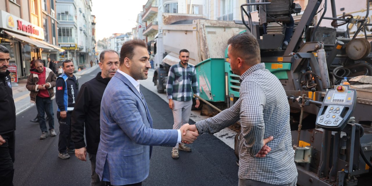 Sıcak asfalt çalışmaları başlatıldı