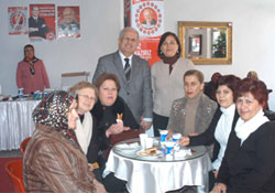 Kadınlar başımızın tacı