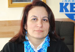 Albak, " 8 Mart'ı  kutluyoruz"