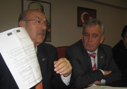 İşçilerden Batura tezahürat