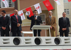 CHP'de görkemli açılış