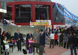 Gazi'de muhteşem açılış
