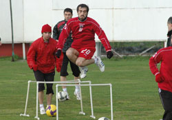 Ağızları bıçak açmıyor