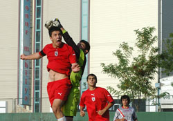 Süperlerde hedef üçte üç