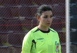 Bayan hakem yetersiz kaldı