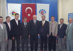 İcraatlara el birliğiyle imza atılmalı