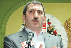 Oturduğun makamı terketmelisin