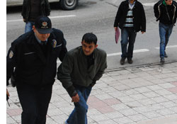 Alkol, bu kez polis aracına tosladı