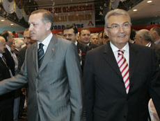 Erdoğan Baykal'ı üçe katladı