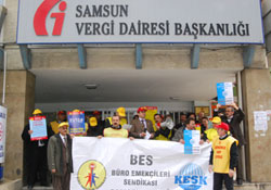Büro Emekçileri iş bıraktı