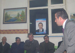 Köylülerin sorunlarına değindi